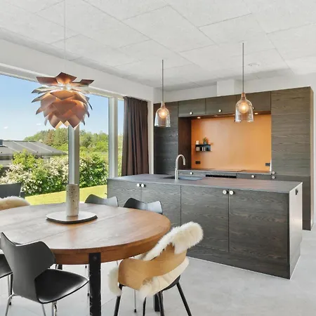 בית נופש 3 Bedroom Cozy In