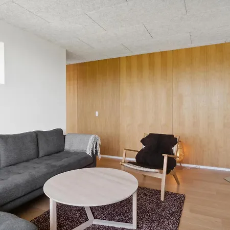 3 Bedroom Cozy In *